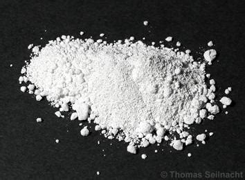 sapilitang jinakol|Inotyol Ichthammol, zinkoxid og titandioxid. .